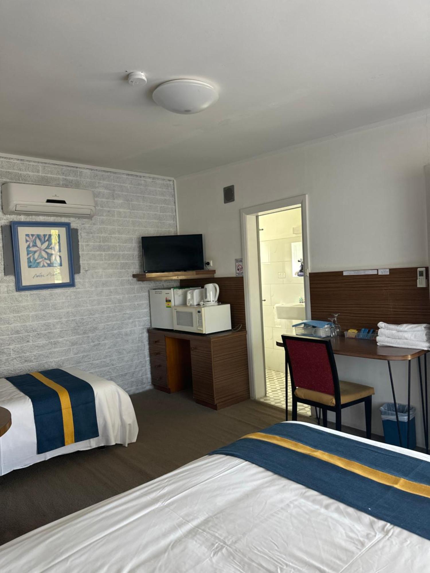 The Shamrock Hotel Balranald Buitenkant foto