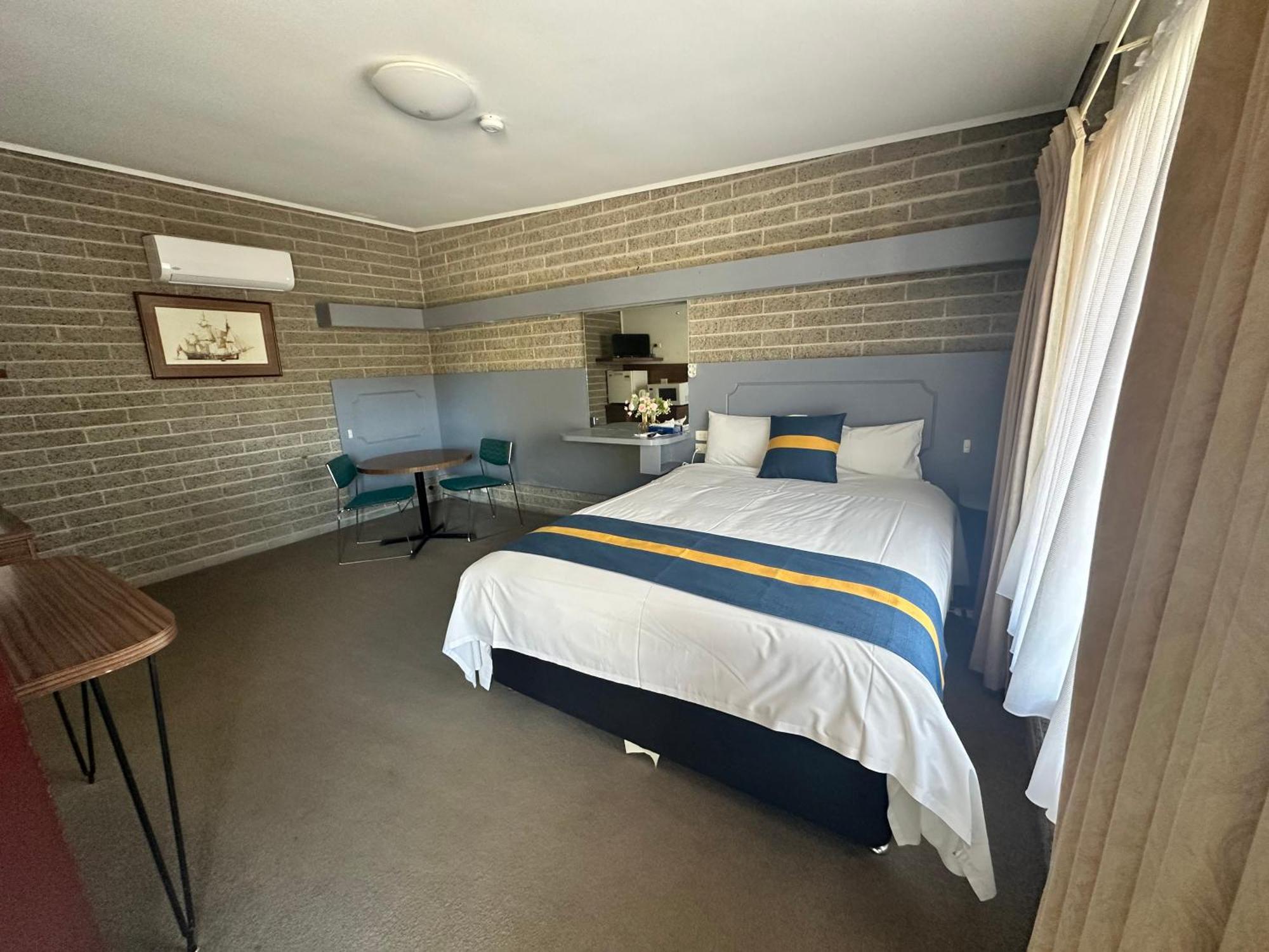 The Shamrock Hotel Balranald Buitenkant foto