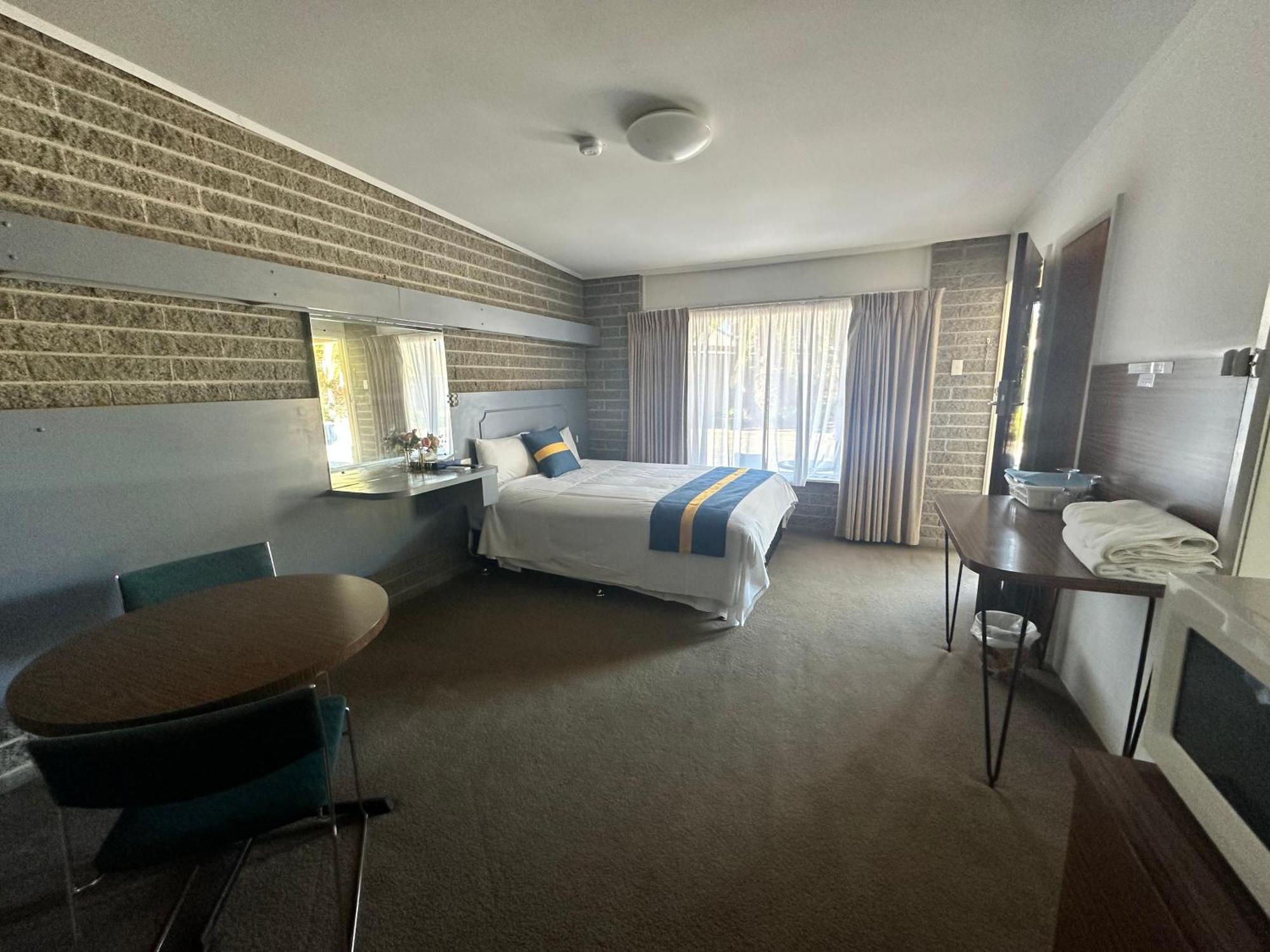 The Shamrock Hotel Balranald Buitenkant foto