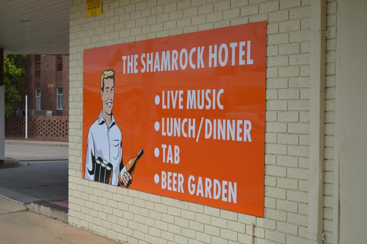 The Shamrock Hotel Balranald Buitenkant foto